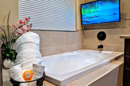 ♪♫♪PRIME LOCATION♪♫♪ SPA Guest Suite with TV-BATH♫