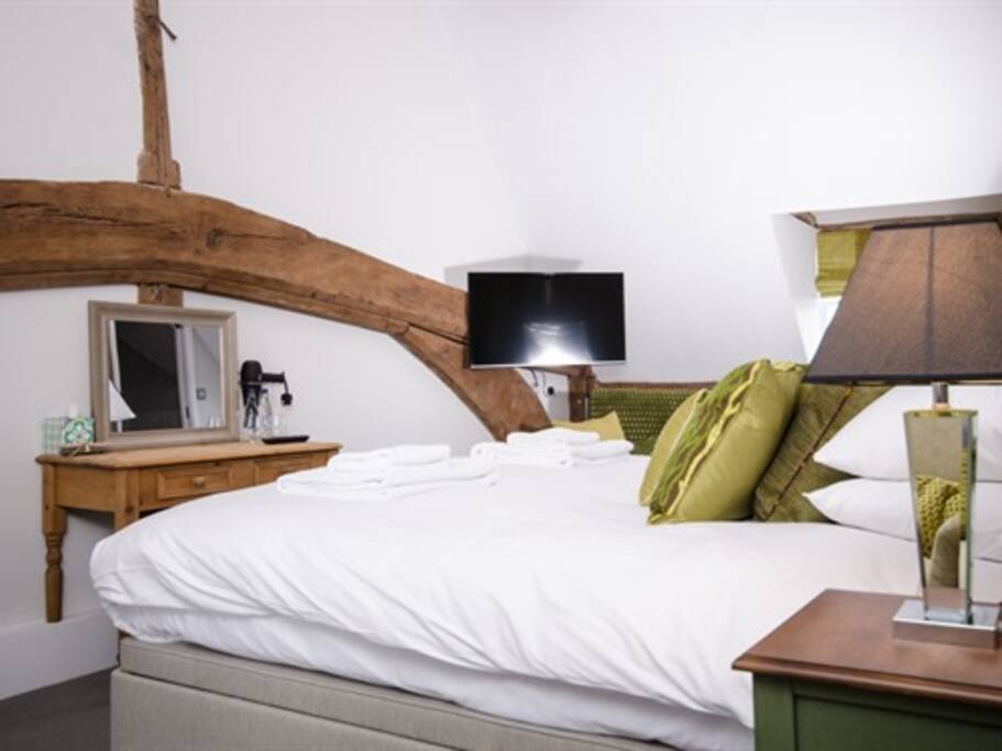 Super King suite with beautiful beams.