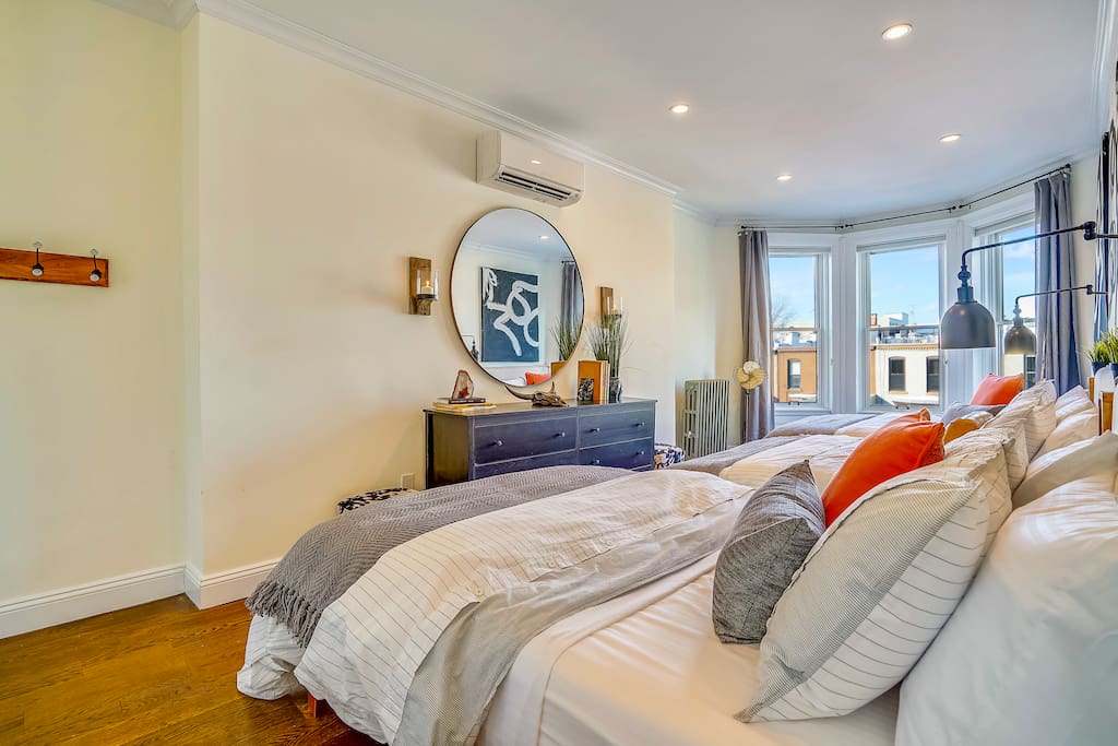 World Class Brooklyn Brownstone Near A C Trains 6 Bedrooms 3 Bathrooms Townhouse In Brooklyn United States World Class Brooklyn Brownstone Near A C Trains 6 Bedrooms 3 Bathrooms Townhouse In Brooklyn United States