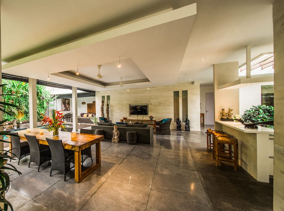 Spacious living room
