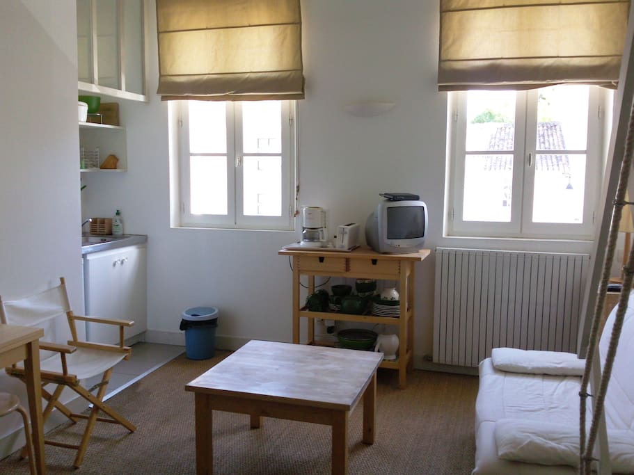 Studio 1
Espace salon et cuisine