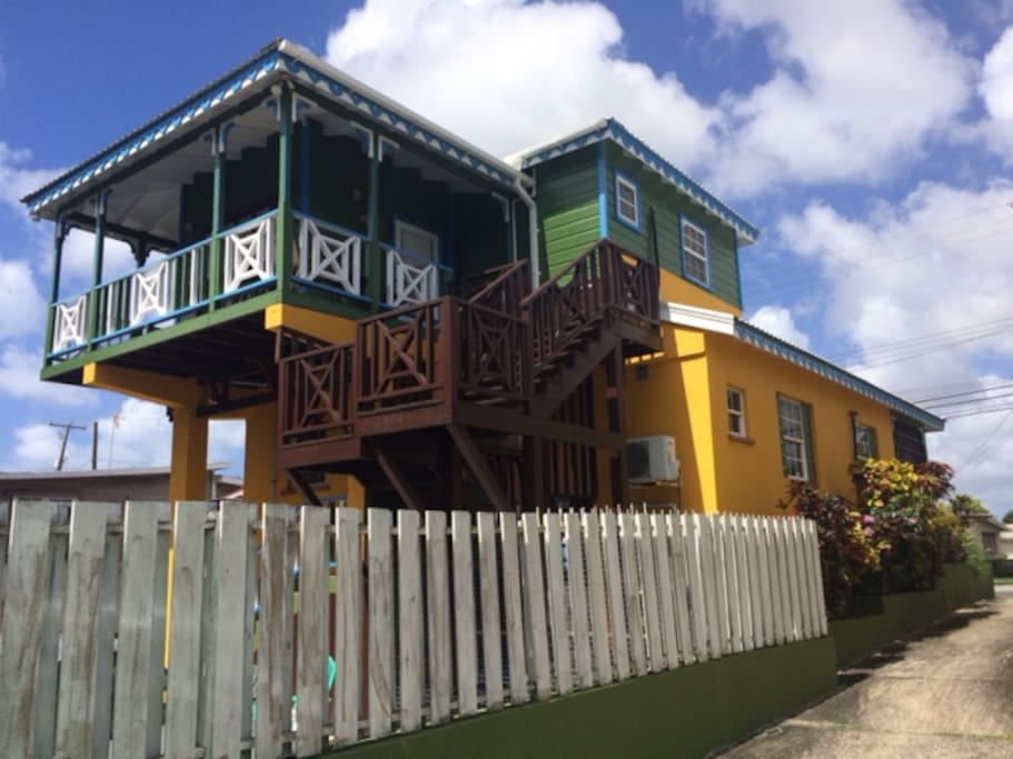Upstairs is Booby Duck Cottage (wrap around balcony).