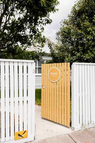 Cosy At Front Beach Torquay gallery image 3