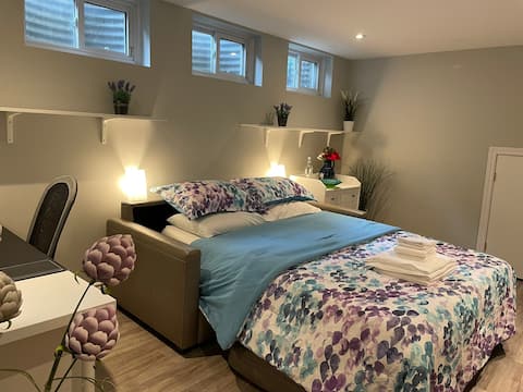 Cozy & spacious private bedroom
