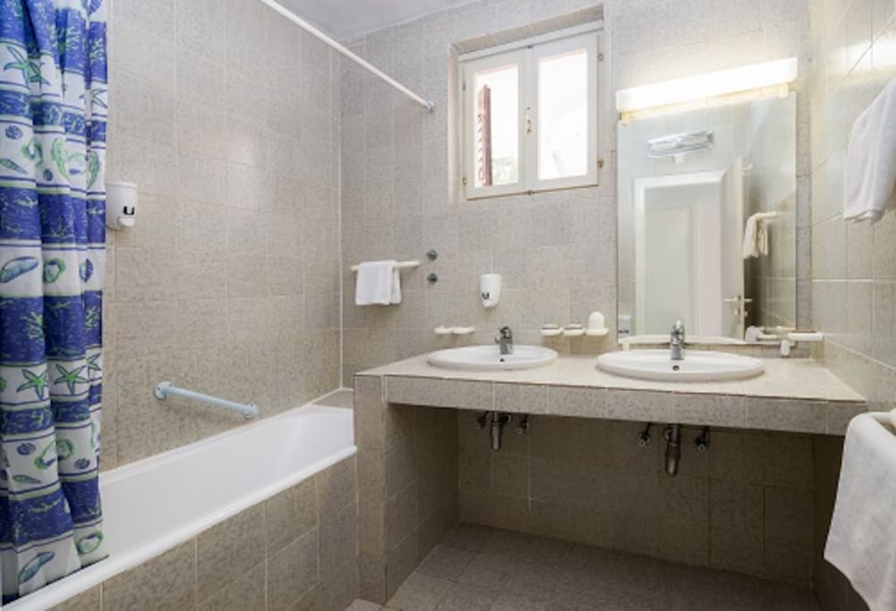 Comfort One bedroom apartment - bathroom