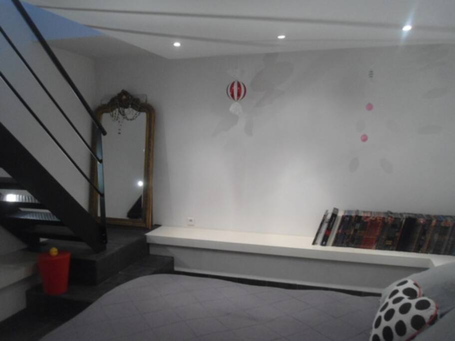 chambre du bas
grand lit et un ou 2 lits d'appoints possibles