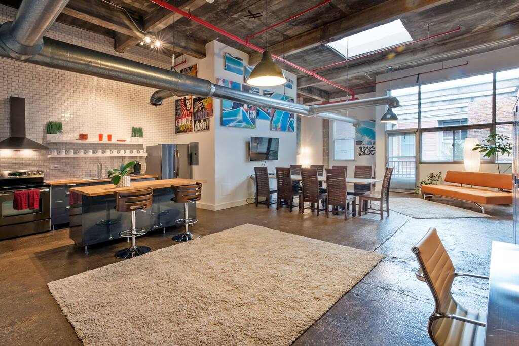 Loft in Historic Cotton Warehouse Lofts for Rent in