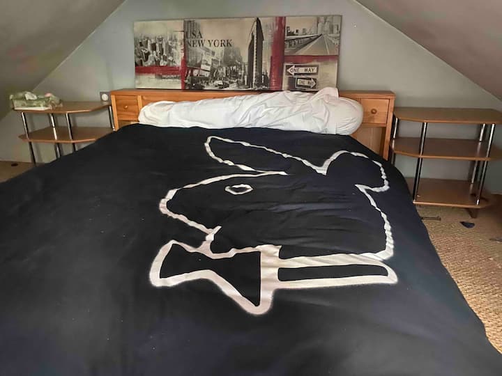 Таванска соба во мезанин