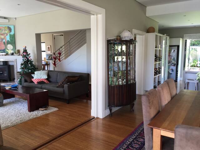 Fantastic family home in the Fresnaye avenues gallery image 5