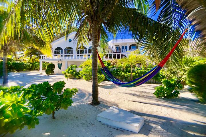 Ocean Front Villa, In Town, Dream Casa Belize gallery image 3