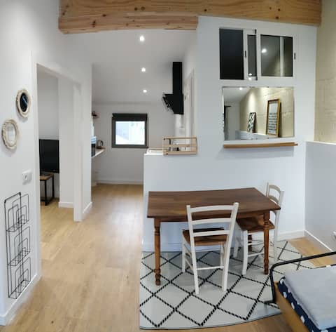 Private apartment in bourgeois house (& bikes)