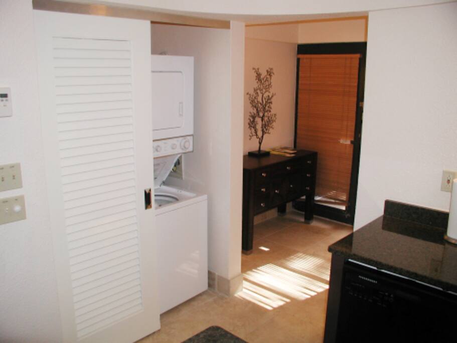 Entrance vestibule with in unit laundry