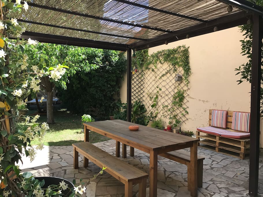 Terrasse a l'ouest, donnant sur la cuisine