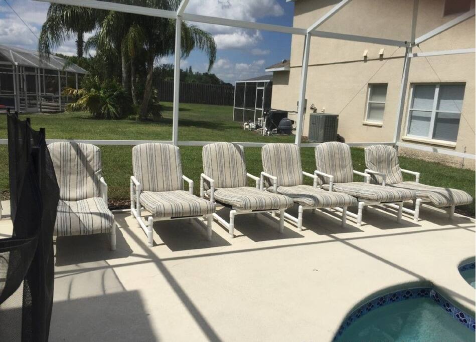 Sunbathing area