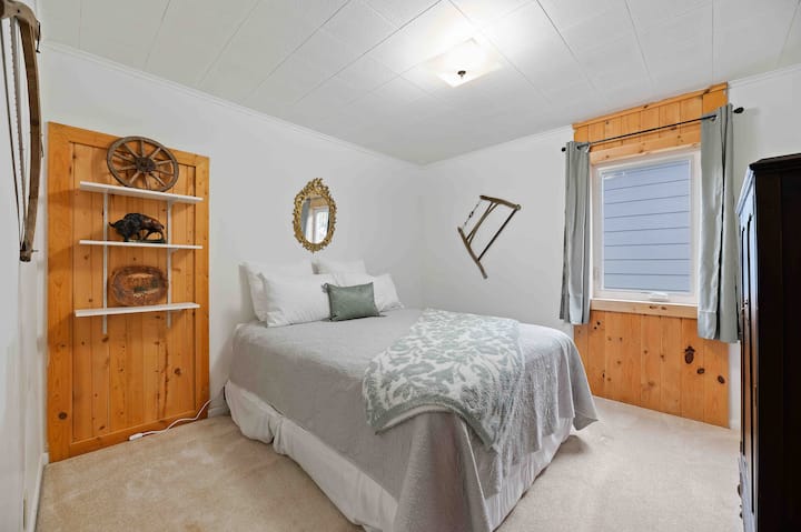 საძინებელი 1