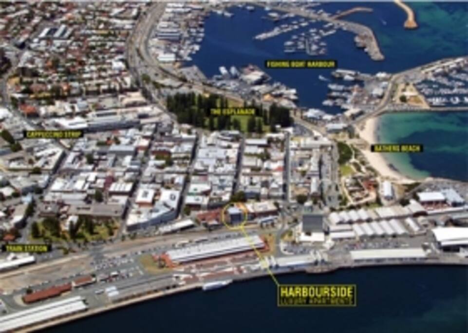 The yellow circle shows the location right at the Port of Fremantle. Watch your cruise ship enter the harbour!