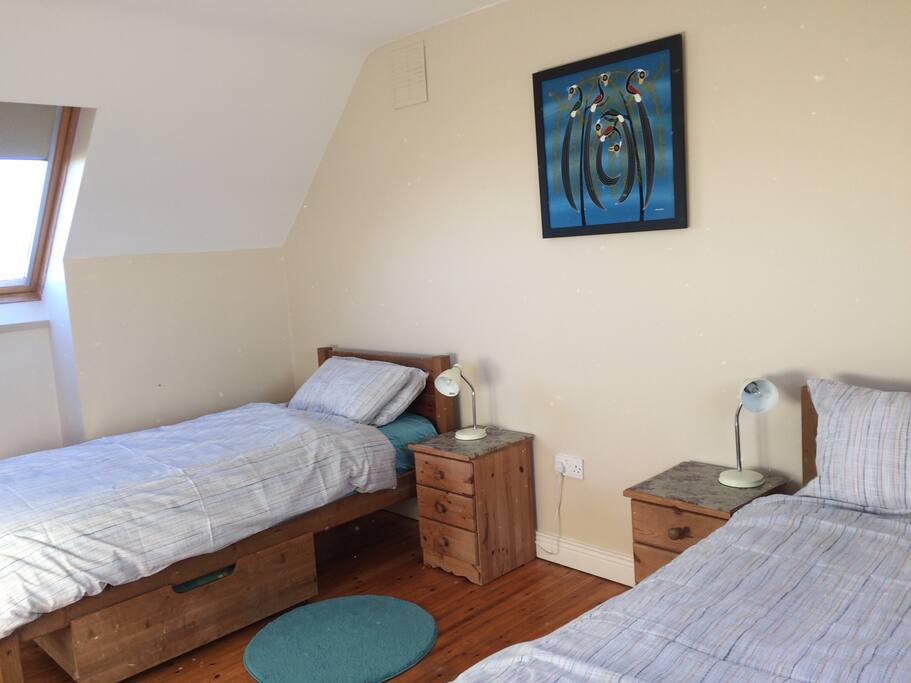 Twin bedroom