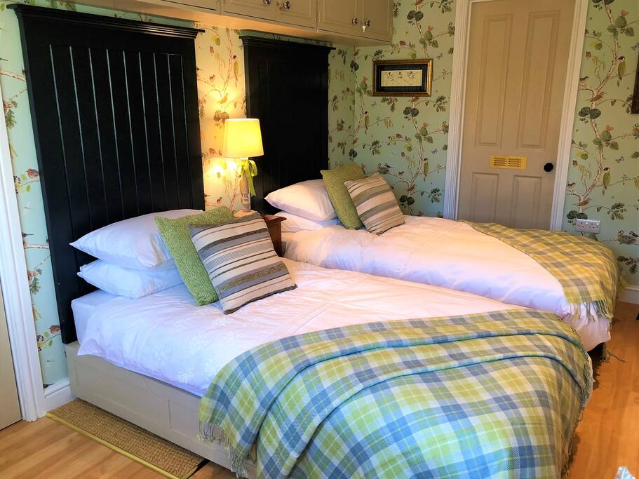 Twin Bedroom
