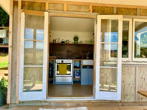 Top Airbnb: Tara Valley Cabin in Mangawhai