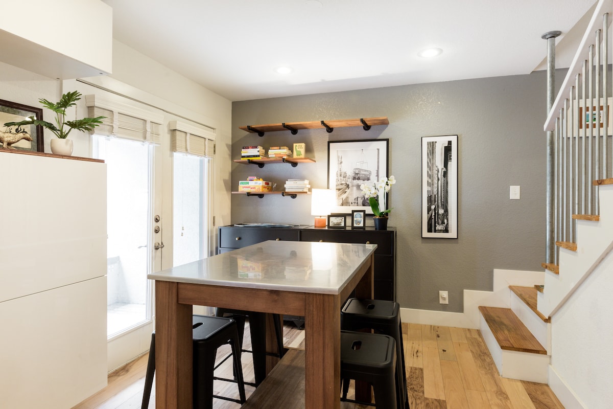 Explore Downtown Austin from a Hip Condo