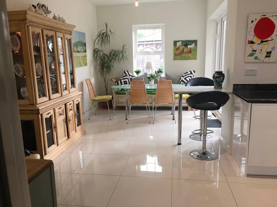 Spacious kitchen diner