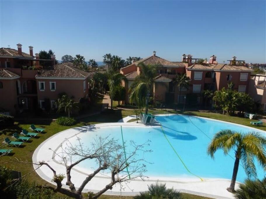 piscina con socorista
