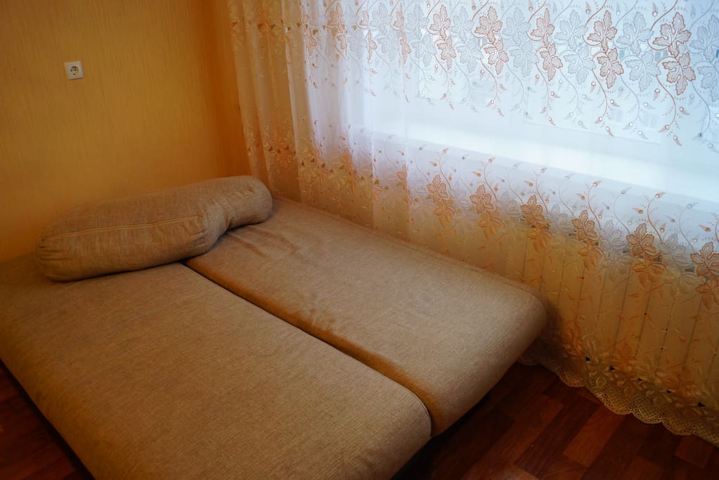 двуспальная кровать