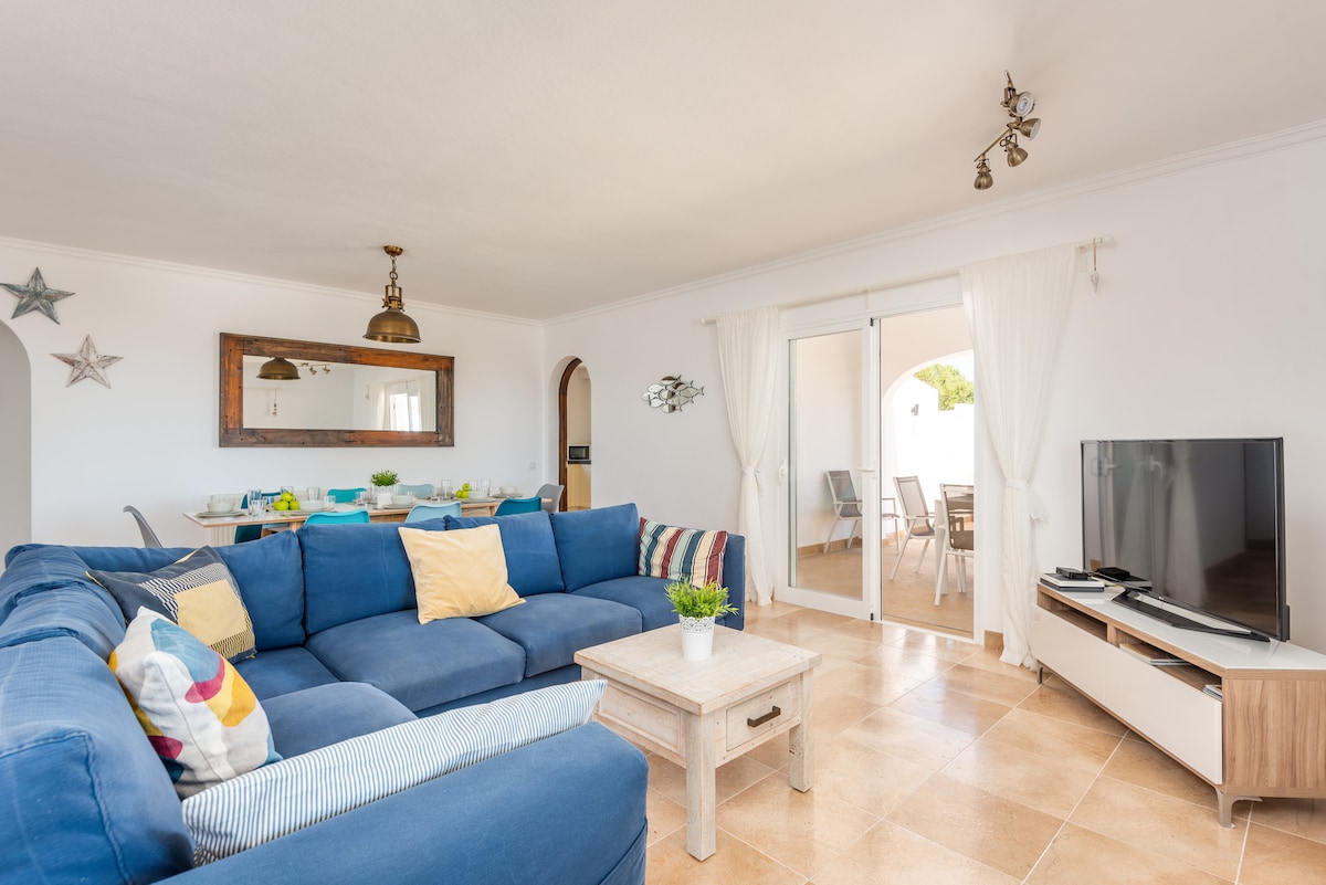 Top Airbnb: Punta Prima Luxury Villa, sea view, close to beach in Sant Lluís