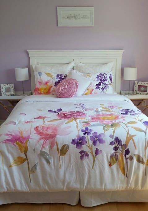 Brand new pillowtop bed and soft cotton bedlinens