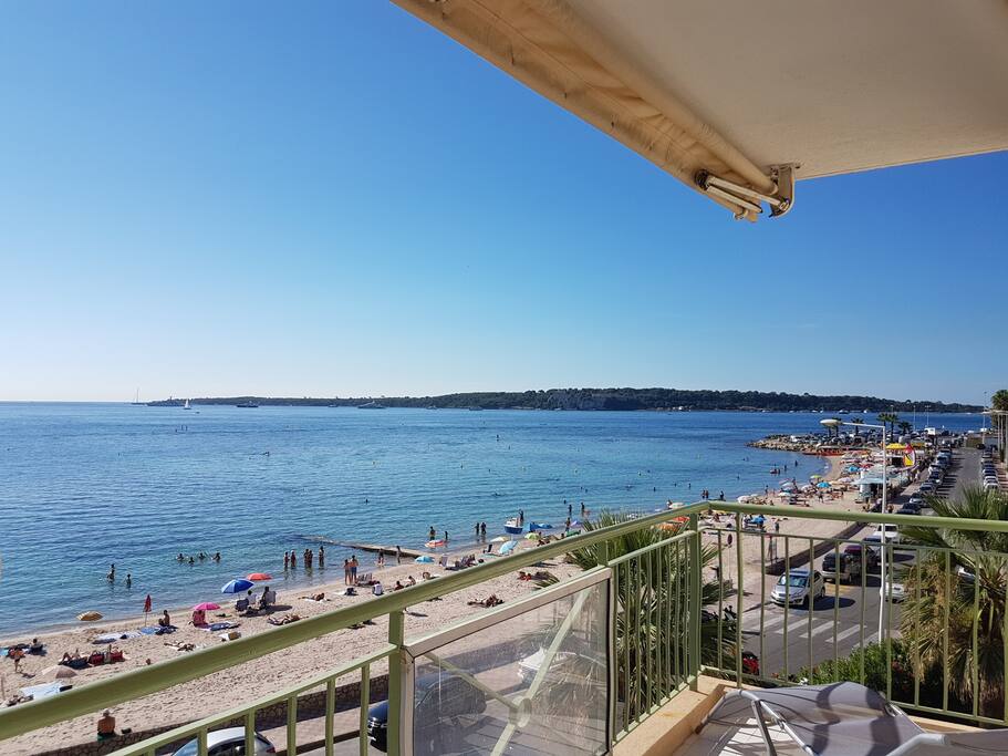 GROS + PAS DE VOISIN SUR LE BALCON ET VUE DEGAGEE