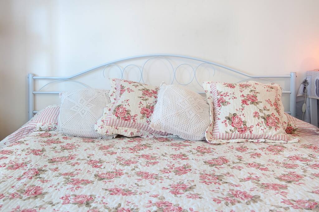 King size bed