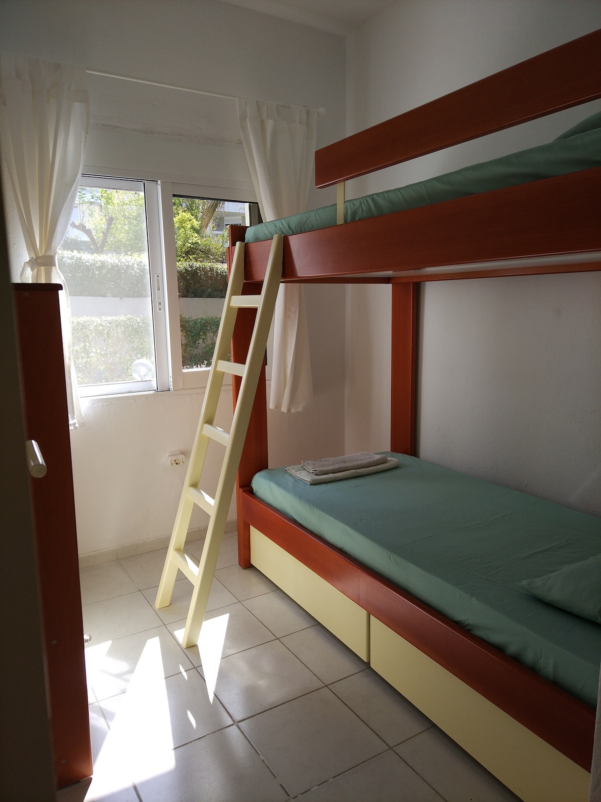 غرفة النوم 2