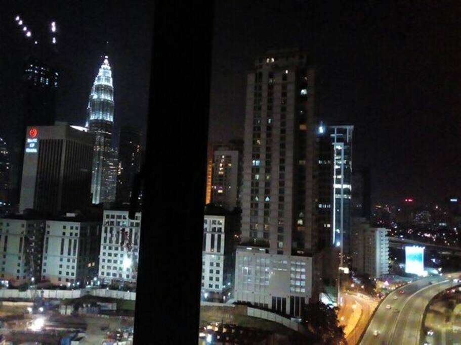 klcc nighttime