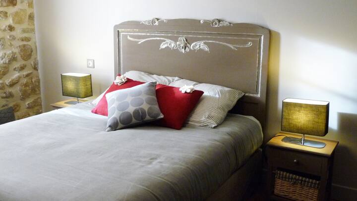 Dhomë për 2 deri në 3 persona