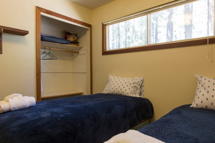 Chumba cha watu wawili #3