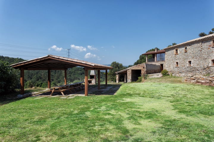 Masia near Barcelona for a group of 14