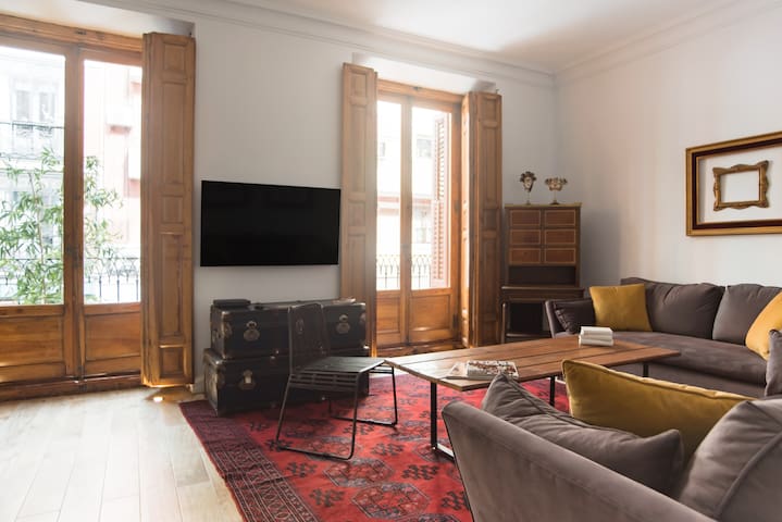 Elegante apartamento en la zona centro/Atocha con cuatro dormitorios en suite. gallery image 2