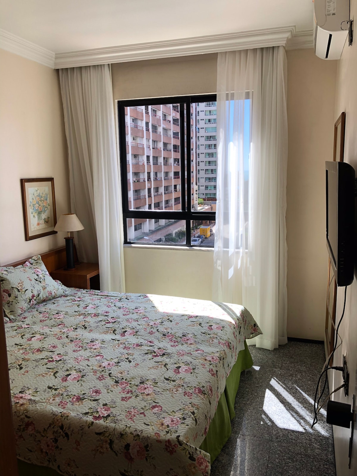 Foto do anúncio de Residência de São Martinho - Flat 1 quadra da Beira Mar em Mucuripe, Fortaleza