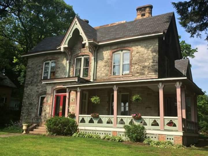 15 Best Airbnbs in Rochester