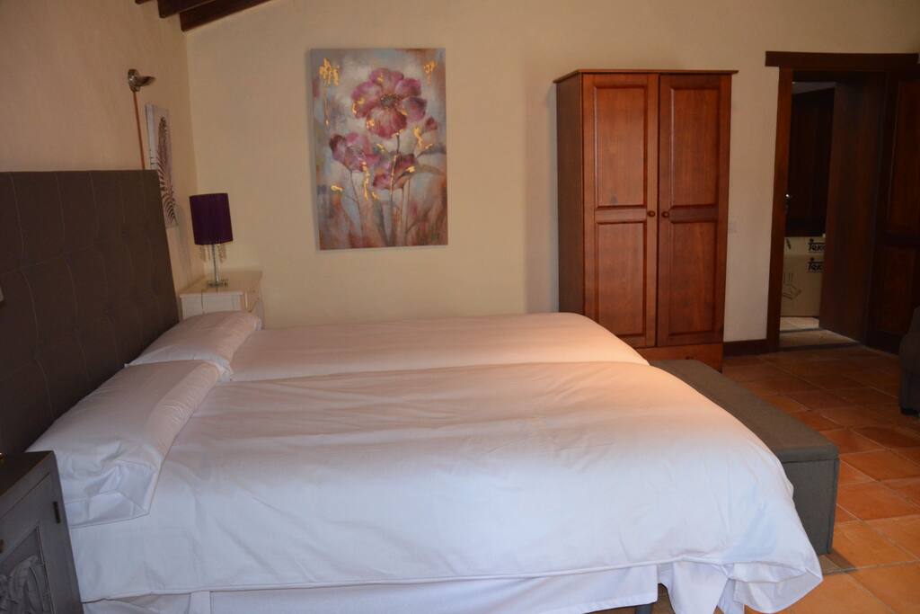cama doble con dos camas de 90x 200