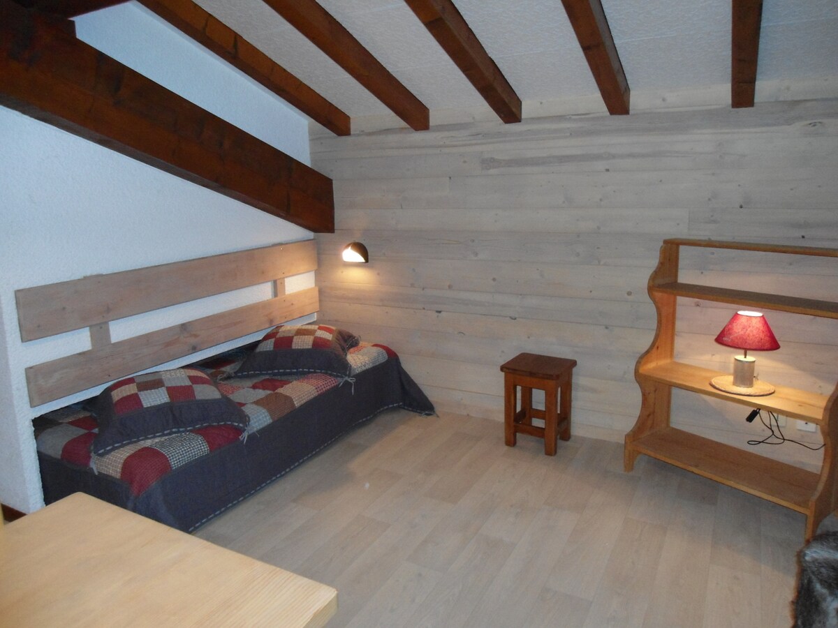 Successful Airbnb property: STUDIO 3 PERS. SKI-IN/SKI-OUT in Cohennoz