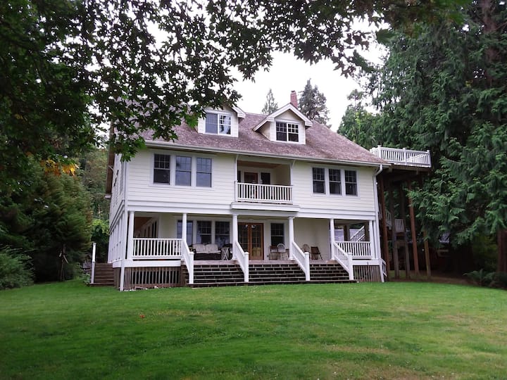 High Bank Hood Canal Waterfront Houses for Rent in Poulsbo