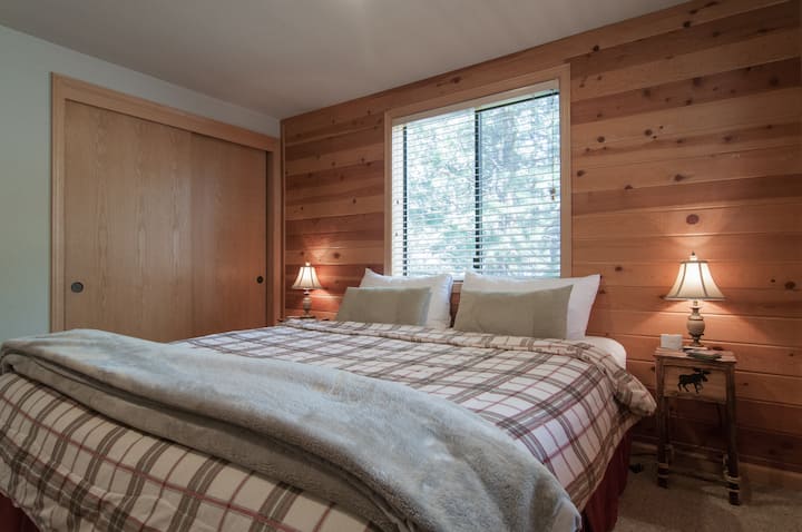 საძინებელი 4