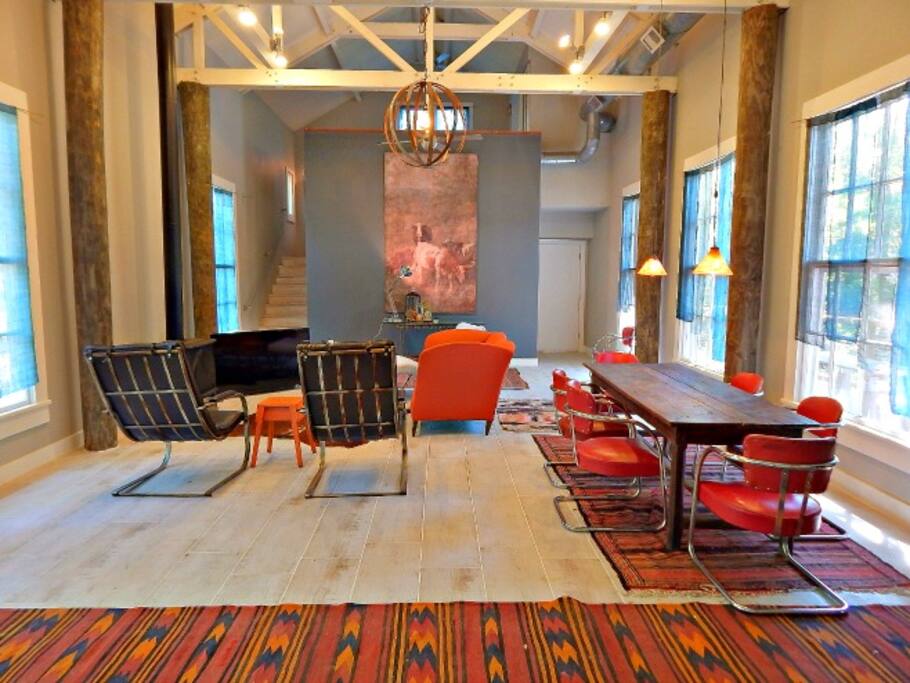 Spacious floor plan with 20 ft. ceilings
