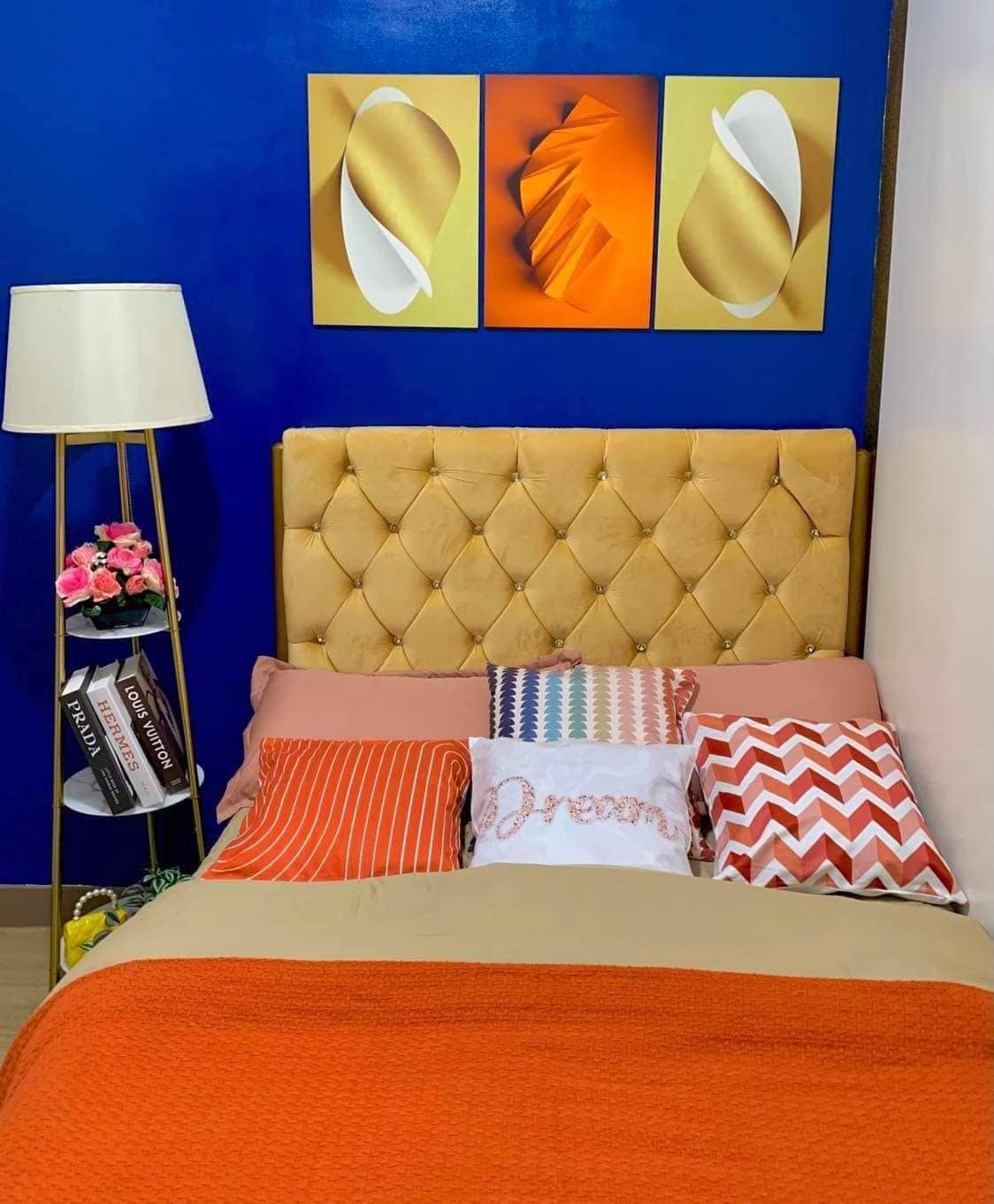 سرير بمقاس مزدوج مع أسرّة كاملة
1 رغوة إضافية مع مفارش كاملة