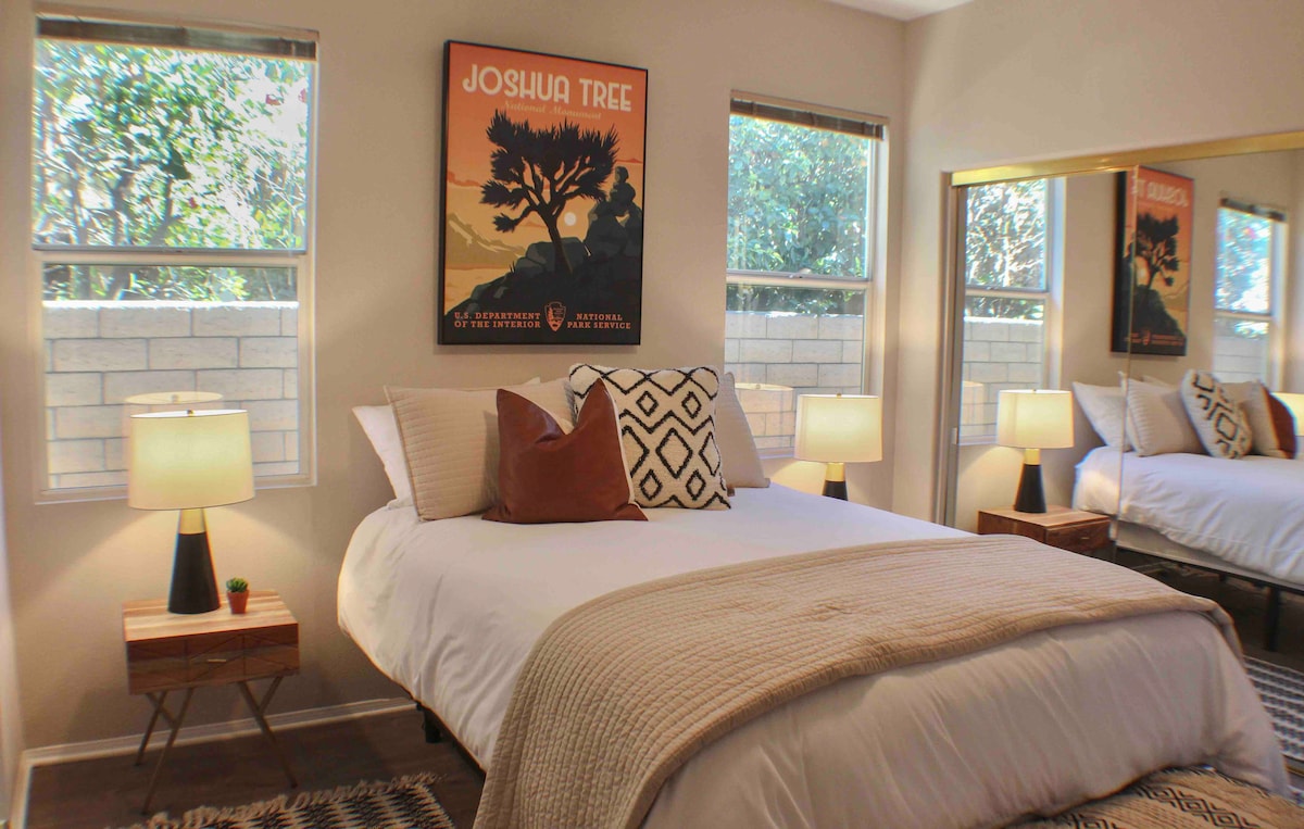 Guest bedroom #2 with queen adjustable (head only) bed and luxurious linens.