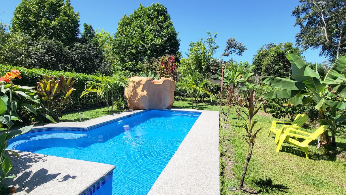 La Perla Vacation Rentals & Homes - La Perla, La Perla, Costa Rica | Airbnb