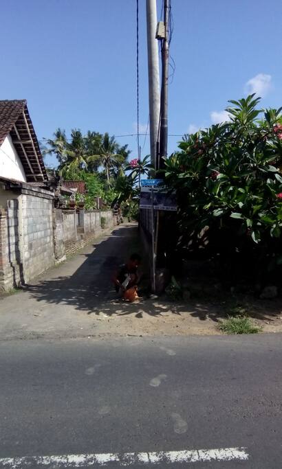 Gg Tukad Betenan, jl raya mawang kelod, Lod Tunduh, Ubud, Bali