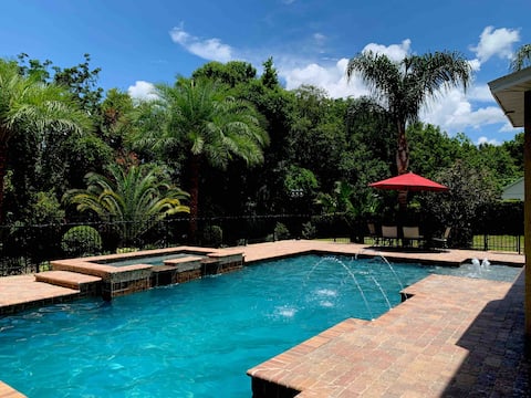 Gated community XL pool Home 2500sq/f