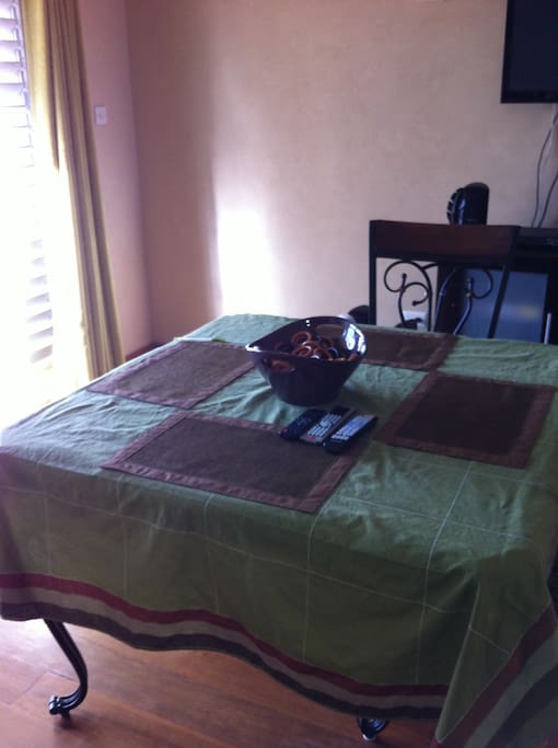 Dinning room table